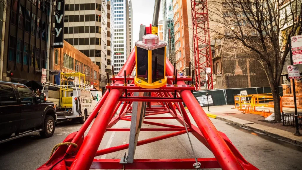 Smash Hotels and Pepper Construction Luffing Crane Timelapse — film still